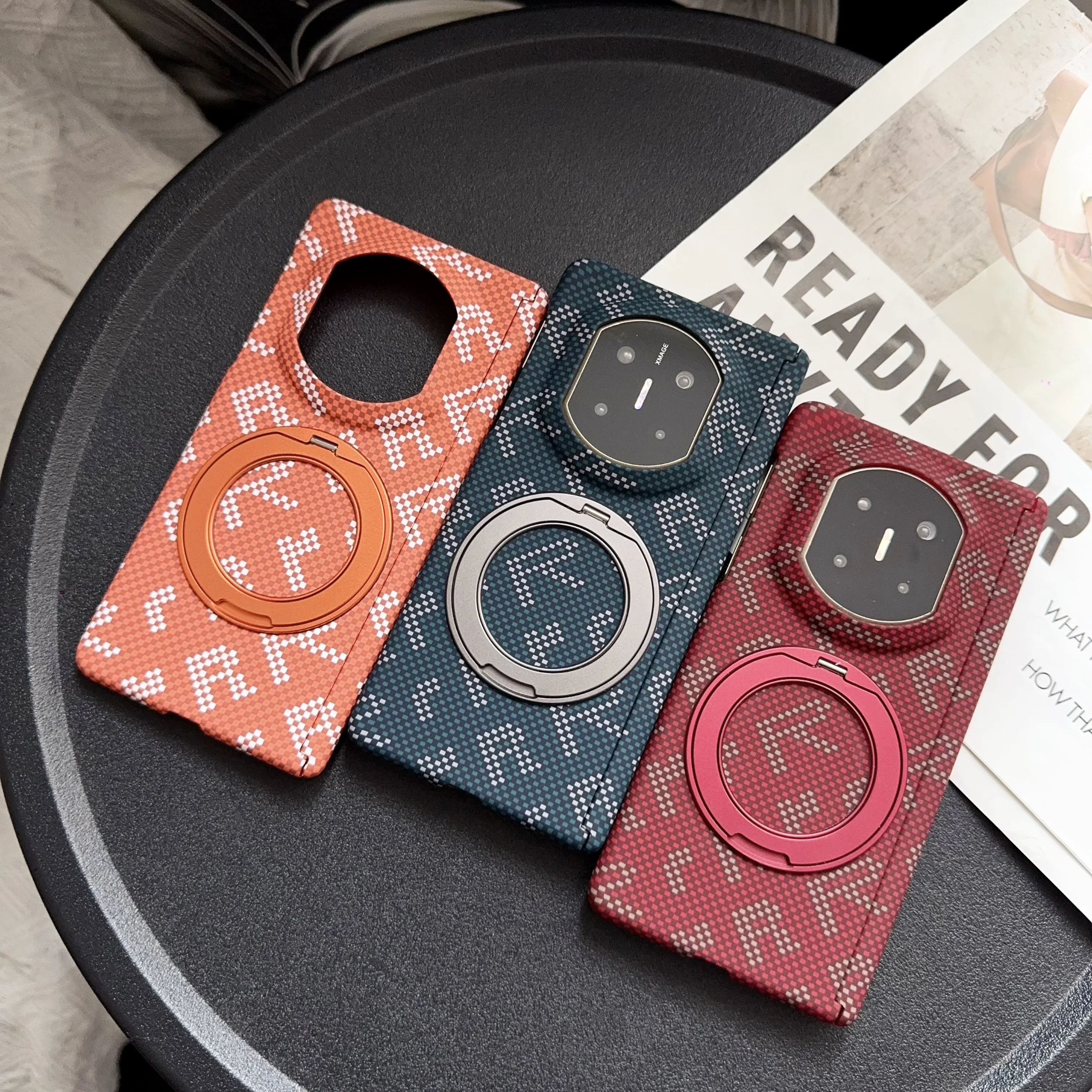 Carbon Fiber Texture Magnetic Business Case with 360° Rotating Bracket and Anti-Drop Protection