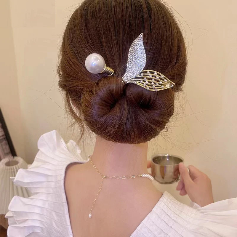 Bigodino Di Capelli Coreano Accessori Per Lo Styling Elegante Coda Di Pesce Perla Cristallo Tornante Bun Maker Capelli Twister Hairgrip Bun Maker