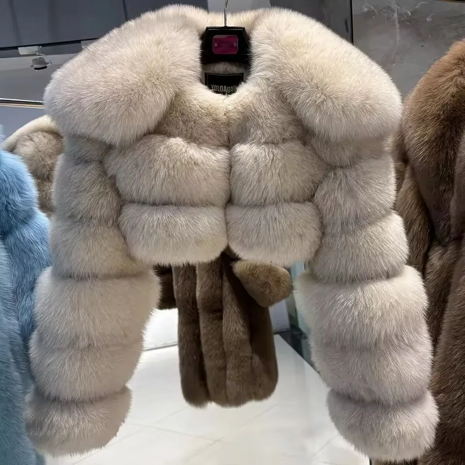 Wulend Faux Fur Coat detail