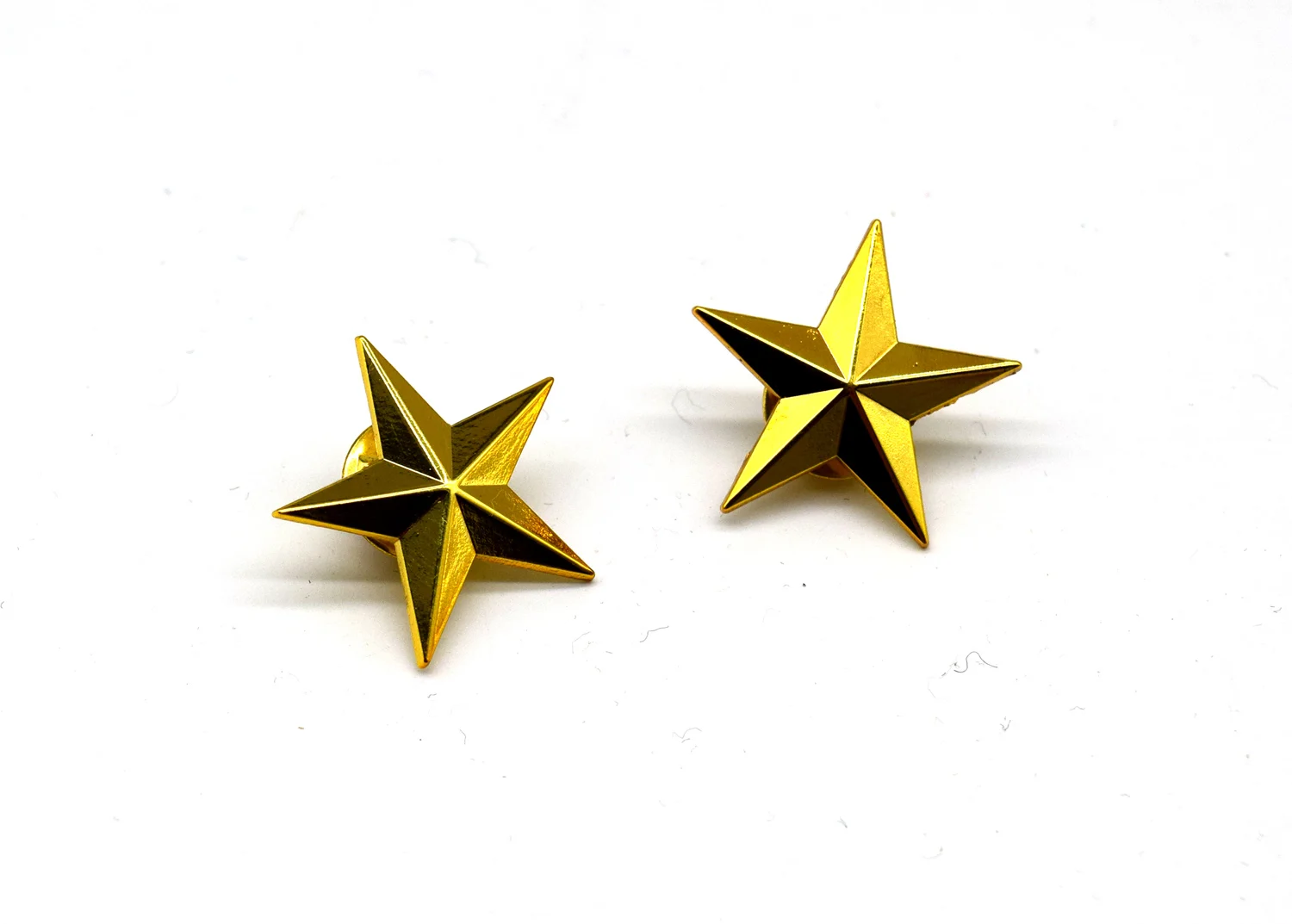 

WWII Pair US Army One Star Brigadier General Rank Insignia Metal badges Gold Miliatary Reenactment