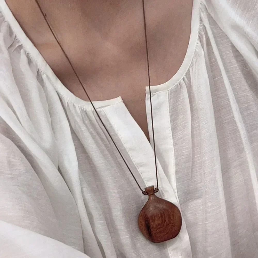 Wood Pendant Necklaces for Women