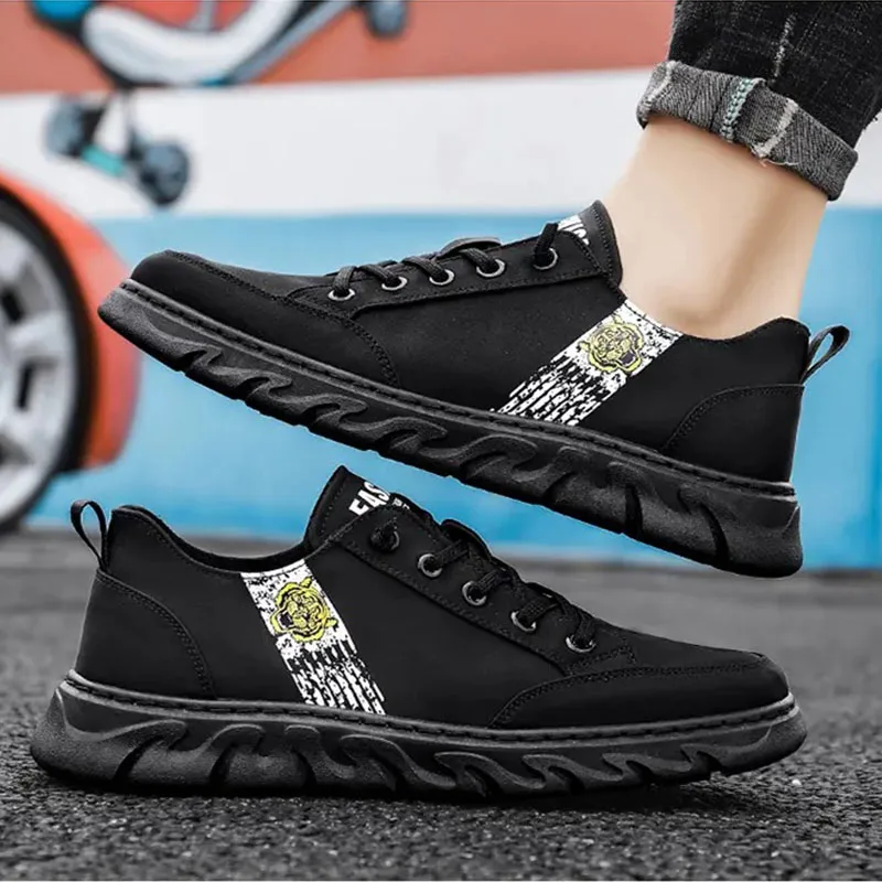 Men's Fashion Casual Shoes Trend Canvas Shoes Cover Foot Men Flat Shoes Lightweight Soft Walking Sneakers 2022 New Spring Autumn