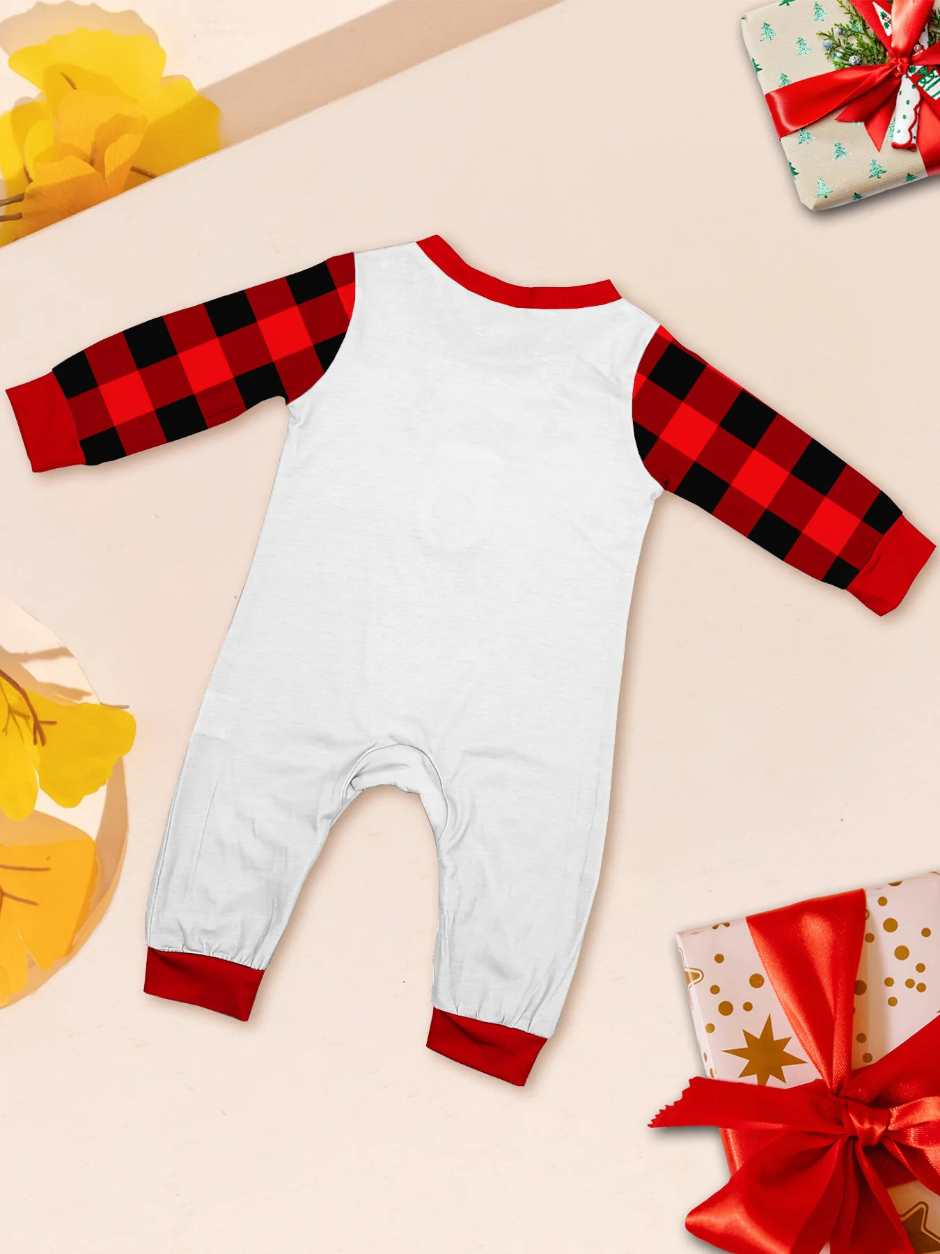 European and American family Christmas parent-child clothing, 2025 new autumn and winter cartoon round-neck family vacation set - Image 6