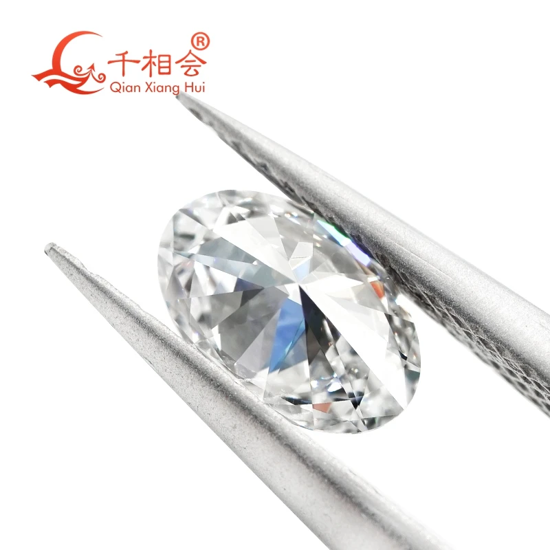 Melee oval-cut HPHT lab-grown diamonds, D color, 0.055CT to 0.7CT, VS1 clarity, perfect for elegant jewelry designs.