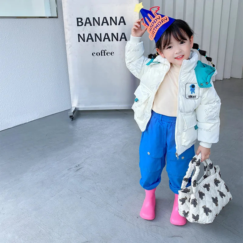 3  6 �� ���ƿ� �β��� ������ �ٿ� ��Ŷ, �ܿ� �ĵ� ��ư ��Ŷ, �߿� �漳 ��Ŷ