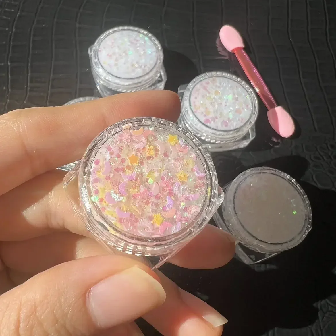 Eyeshadow glittery gel krém dráp vlasy tělo obličej glittery gel umění blesk srdce volné flitry krém slavnost večírek dekorace