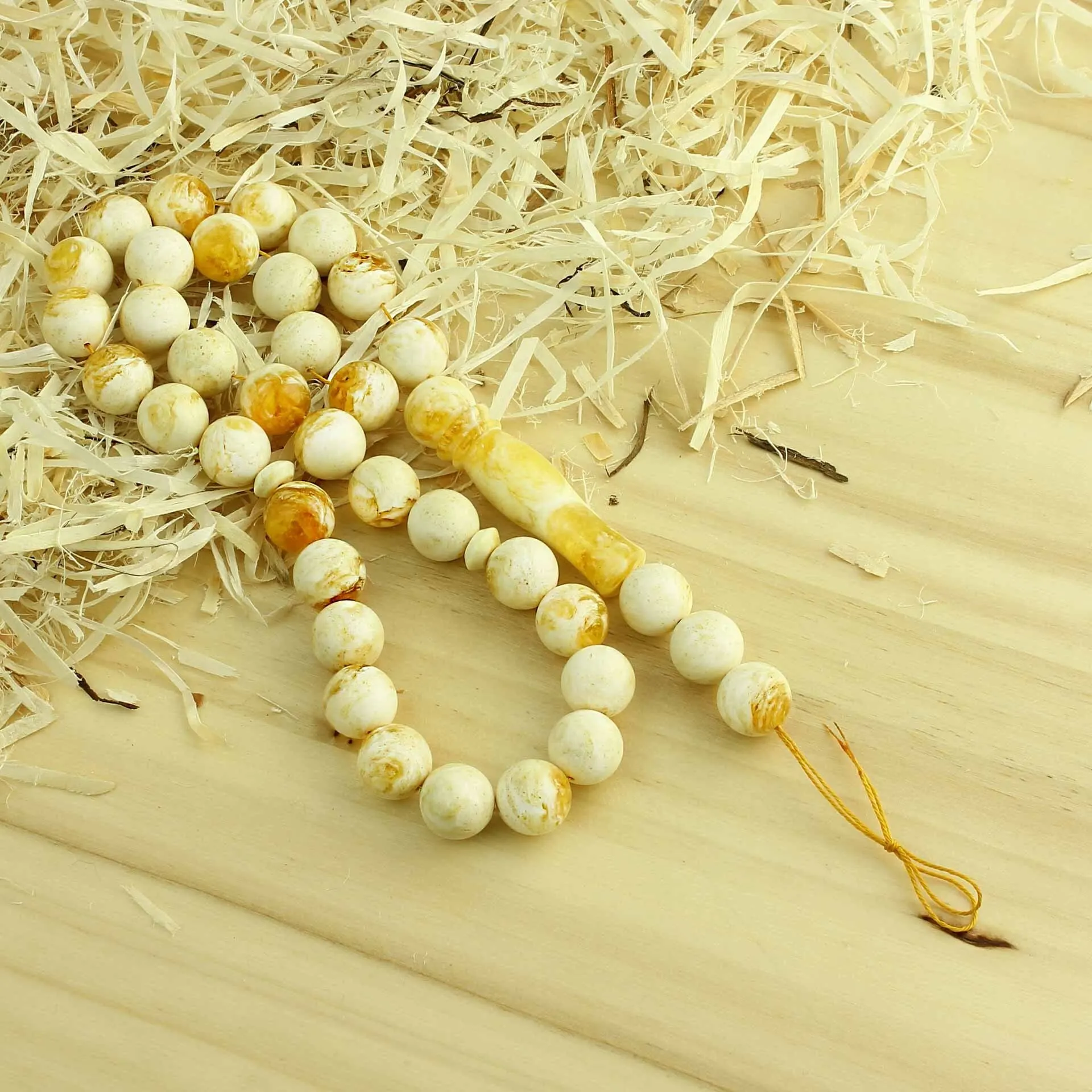 Рисунок 2 - Четки Мусульманские из Янтаря