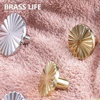 Brasslife มือจับเฟอร์นิเจอร์ทองเหลืองกลมสีทองสำหรับลิ้นชักตู้ที่เก็บเครื่องครัวตู้เสื้อผ้าลูกบิดประตูตู้รองเท้า 4