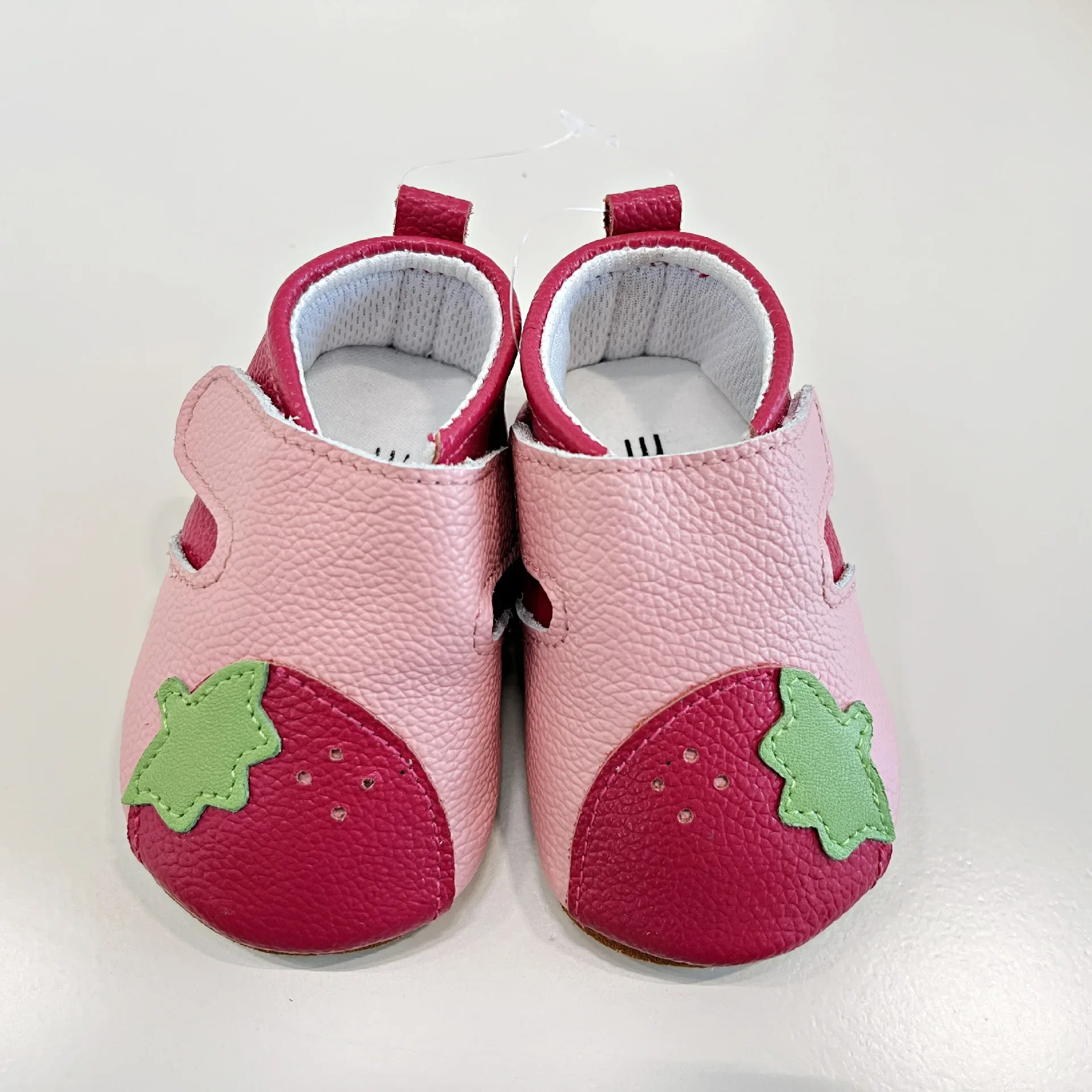 Cow Leather Baby Shoes for Girls Autumn Spring Genuine Leather First Walkers Cartoon Strawberry Star Newborn Soft Shoes 6