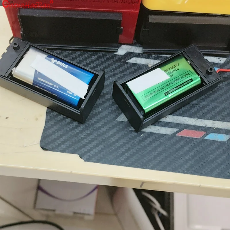 5개입 9V 사각 배터리 박스 5.5 * 2.1mm DC 플러그 커버 및 리드 와이어 포함 다양한 전자 제품용 (멀티미터 등)