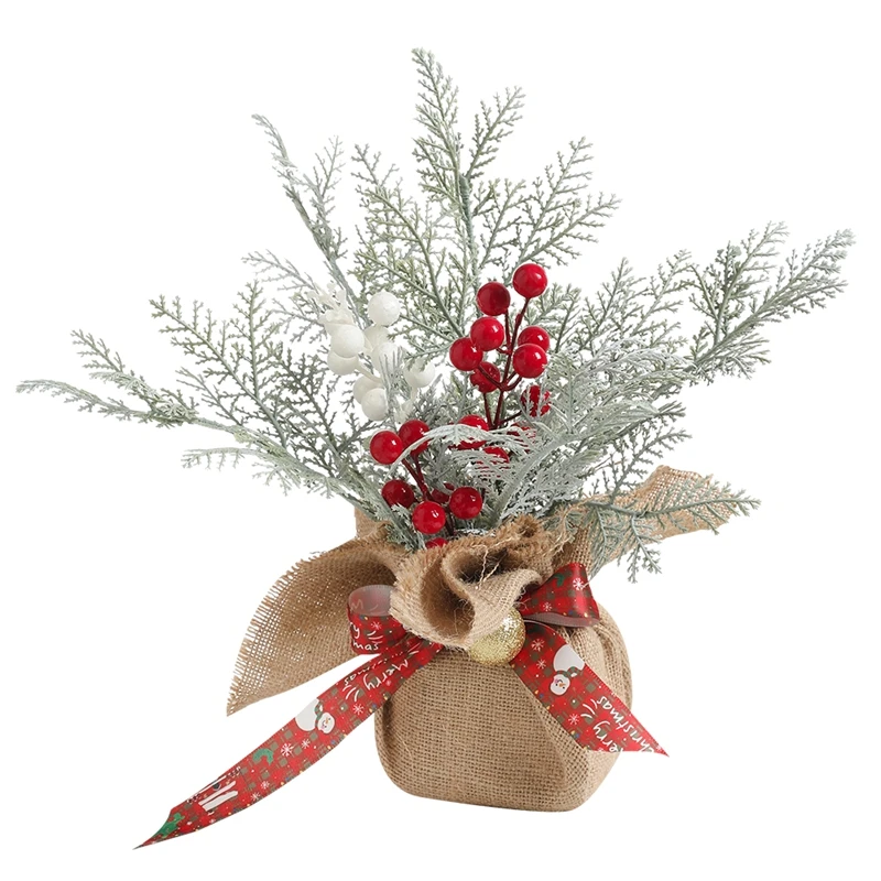 Árbol de navidad artificial de mesa con piñas y bayas rojas_voghion.com