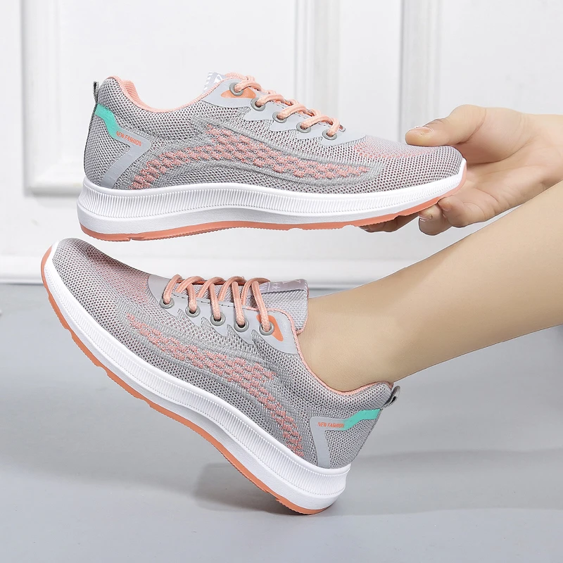 

Женская весенне-осенняя повседневная обувь 2023, подходящие цвета сетчатые дышащие повседневные спортивные туфли на толстой подошве со шнуровкой для женщин