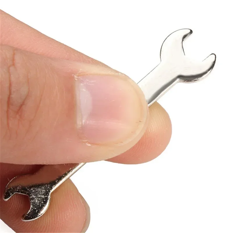Mini Clé à Molette 4 En 1 Pour écrous M2 M2.5 M3 M4 - Outil De Précision En Alliage De Zinc