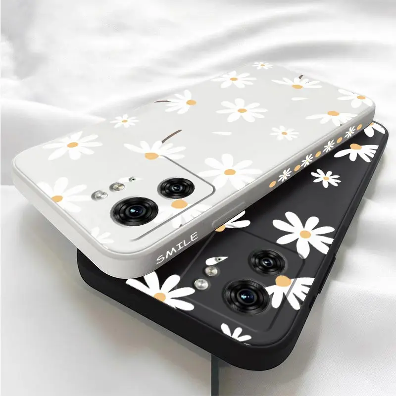 Elegant Daisy Silicone Phone Case – Stylish Protection