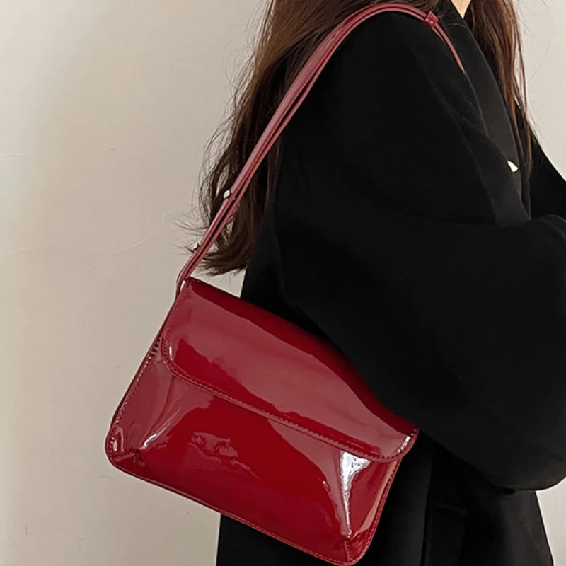 Vintage Bag Red Patent Leather Women's Shoulder Bag Fashion Ladies Small  Square Purses And Handbags Simple Female Crossbody Bags - Shoulder Bags -  AliExpress