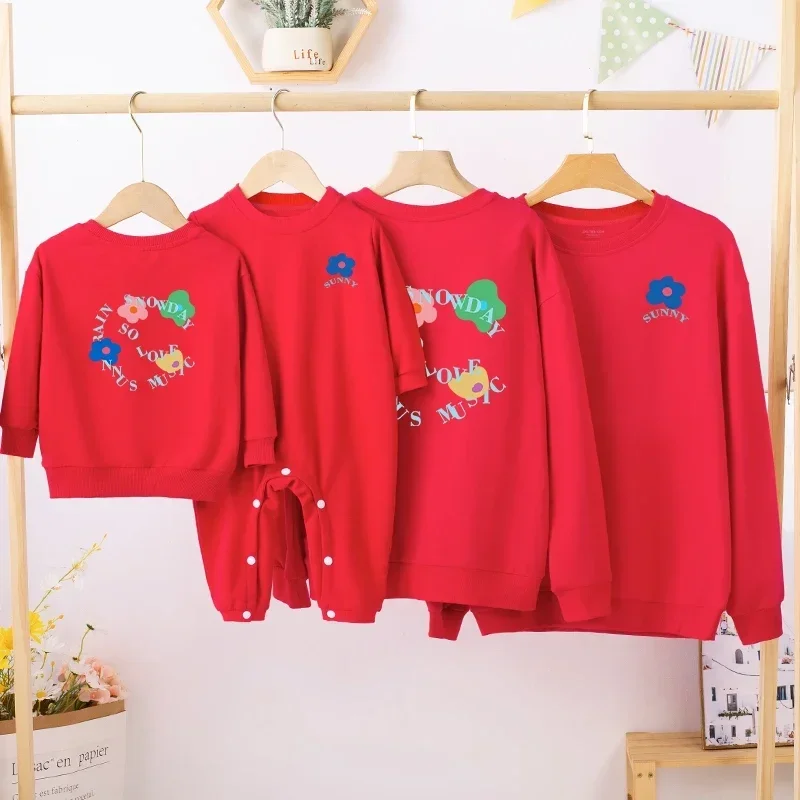 Camisetas navideñas coreanas para mamá, hija, niños, sudaderas para papá e hijo, camisas con estampados florales, conjuntos familiares a juego, suéteres para parejas