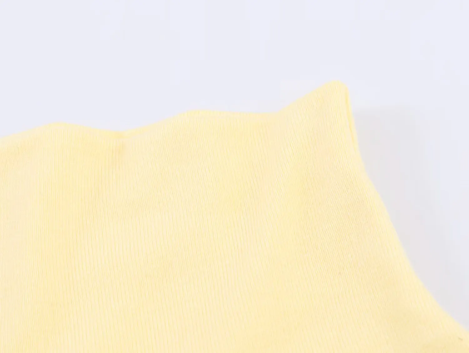KONDALA Elegante hochgeschlossene asymmetrische Oberteile für Damen – Gelbe High-Street-Tops, Neu 2026 Sommermode, Romantische Urlaubs-Damenoberteile – Detail 7