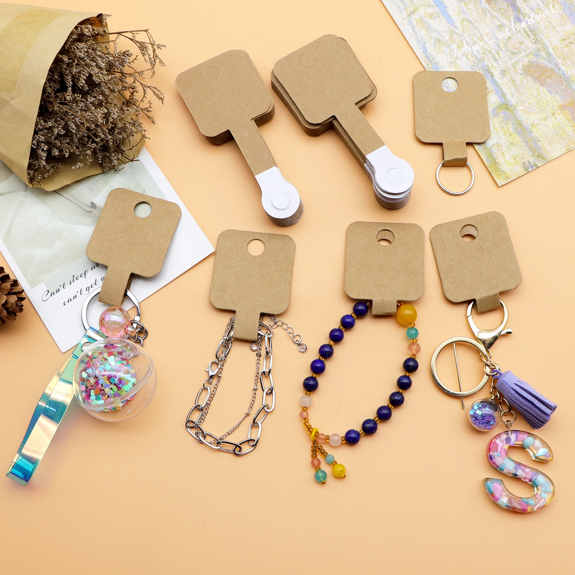 Keychain Holder Display 100PCS Ornaments Keychain Packing Cards