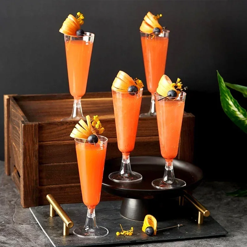 Elegant Clear Plastic Champagne Flutes for Luxurious Events 18