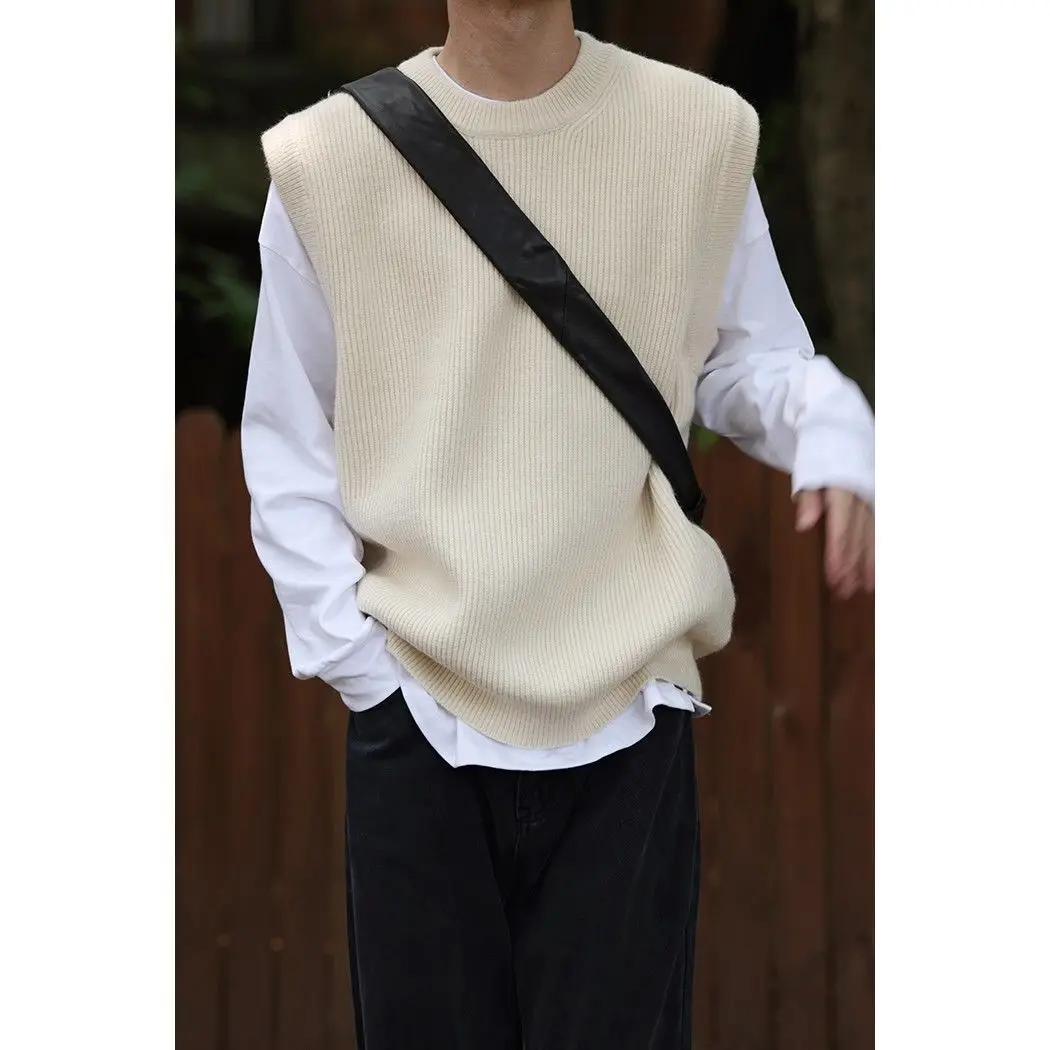 Autumn New Round Neck Sweater Vest for Men Korean Fashion Design Loose Casual Solid Color Knitted Sweater Vest Men and Women autumn korean women short knitted sweater sleeveless women solid color casual vest ladies v neck pullover tank tops waistcoat