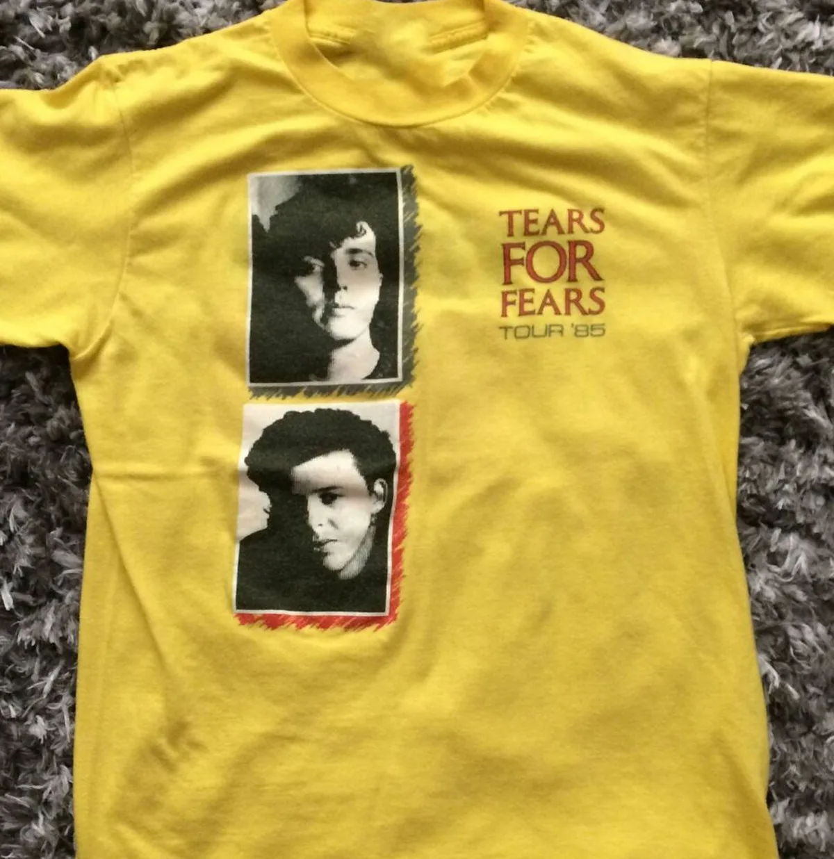 Желтая футболка с коротким рукавом, все размеры, фотосессия 1F1082, 1985