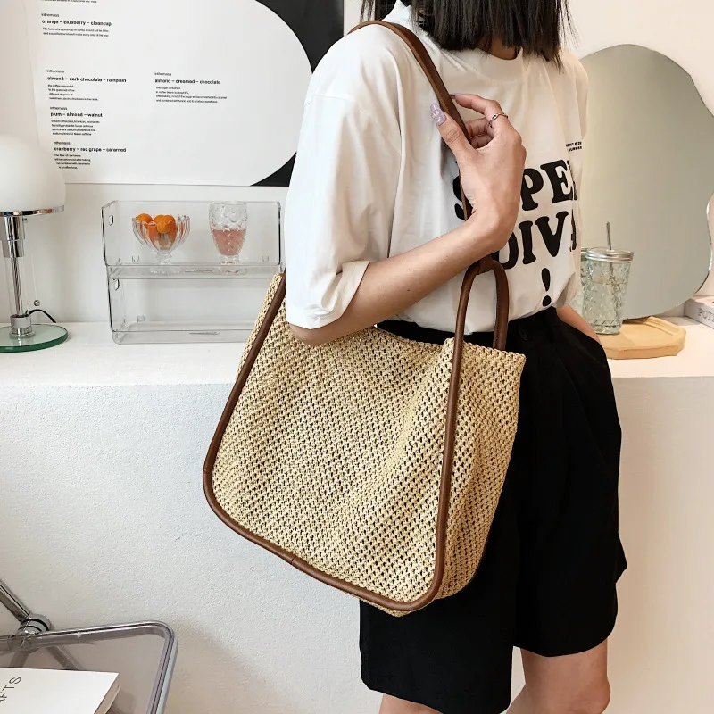 Рисунок 6 - Ажурная вместительная сумка через