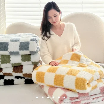 Super Soft Throw Blanket Premium Silky Flannel Fleece 3D Checkered Lightweight Bed Blanket All Season Use