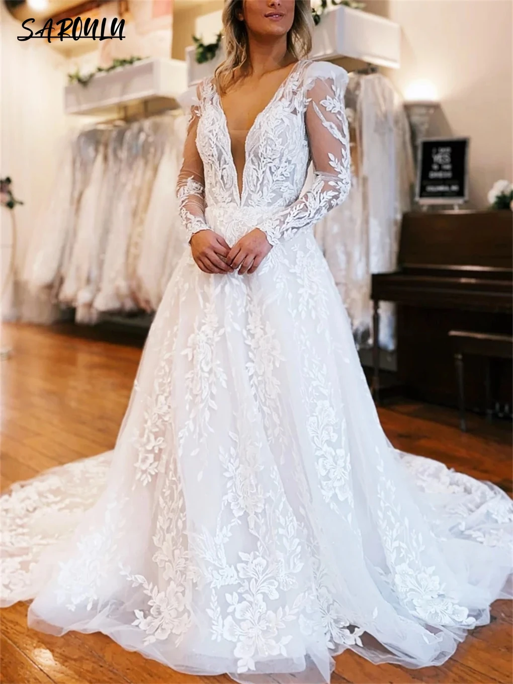 

Fully Lined A-line Lace Bridal Gown Long Sleeve Leaf Appliqued Deep V Neck Wedding Dresses For Women Court Train Plus Bride Robe