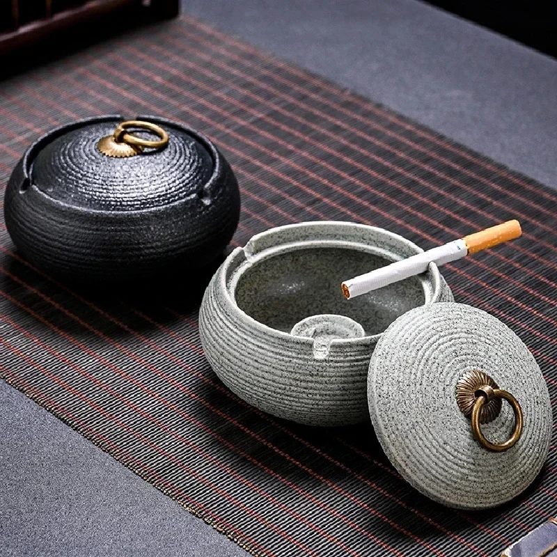Black Ceramic Ashtray Retro Creative Frosted Ashtray with Lid Room Office Cafe Desktop Porcelain for Boyfriend Gift cigarettes ashtray ceramic ashtray
