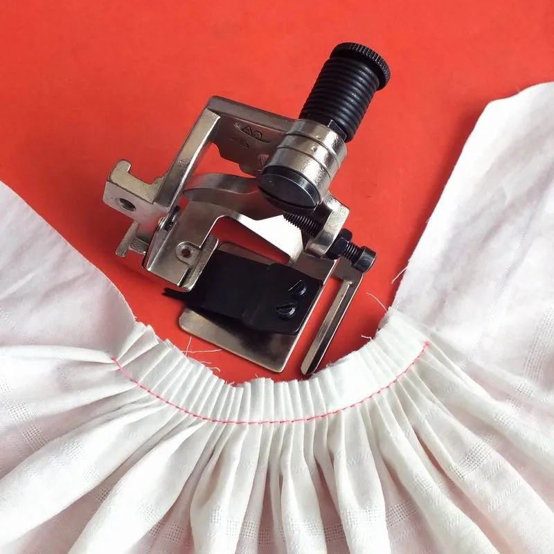 Industrial Sewing Machine Pleating Presser Foot Wrinkles Presser Foot Clothing Pleating Presser Foot Big folds Made In China 6