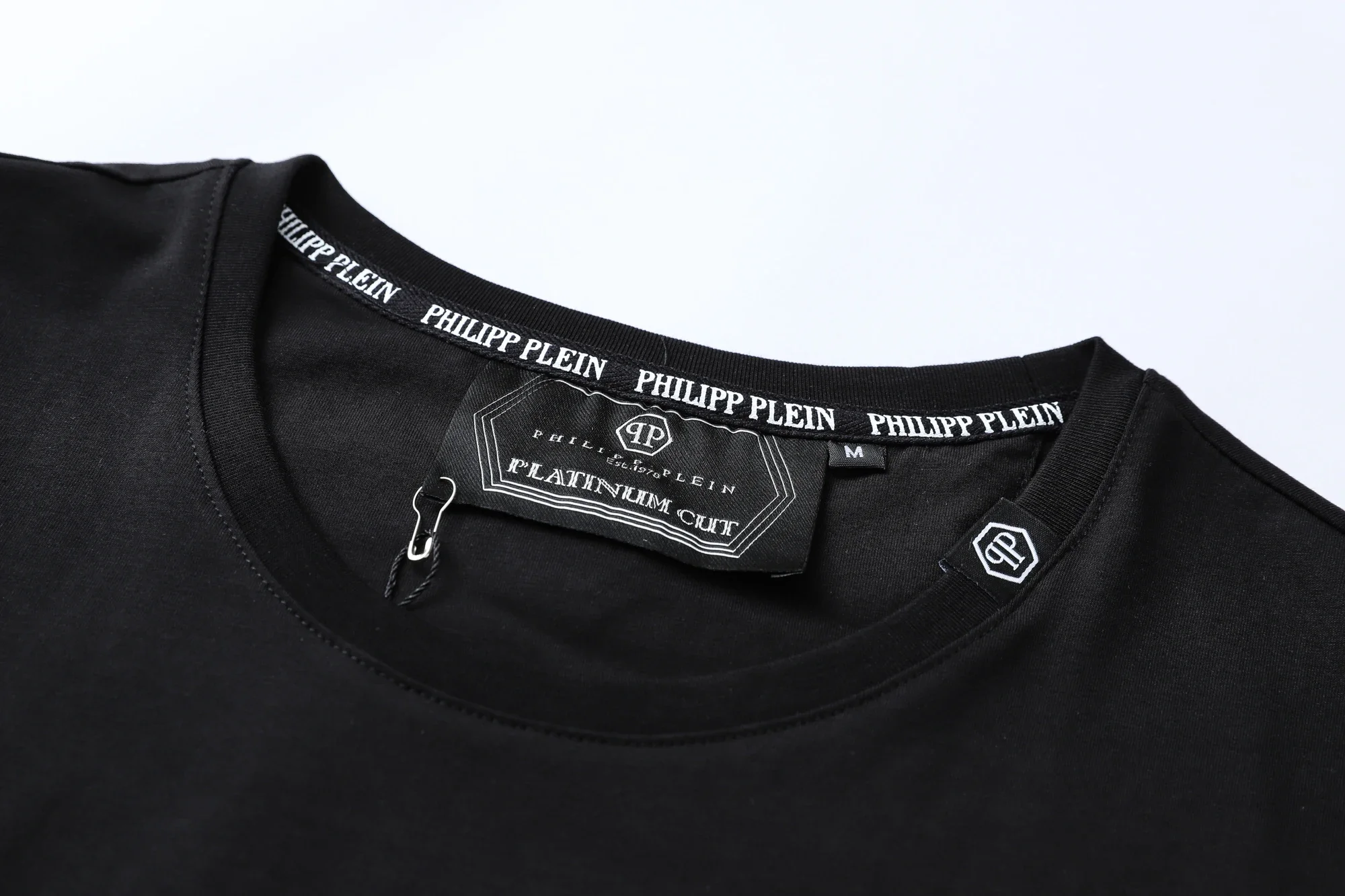 Philipp Plein New Classic Trend Hip Hop Summer Luxury Diamond Skull Crew Neck Summer T-shirt Classic Casual Business Pure Cotton 4