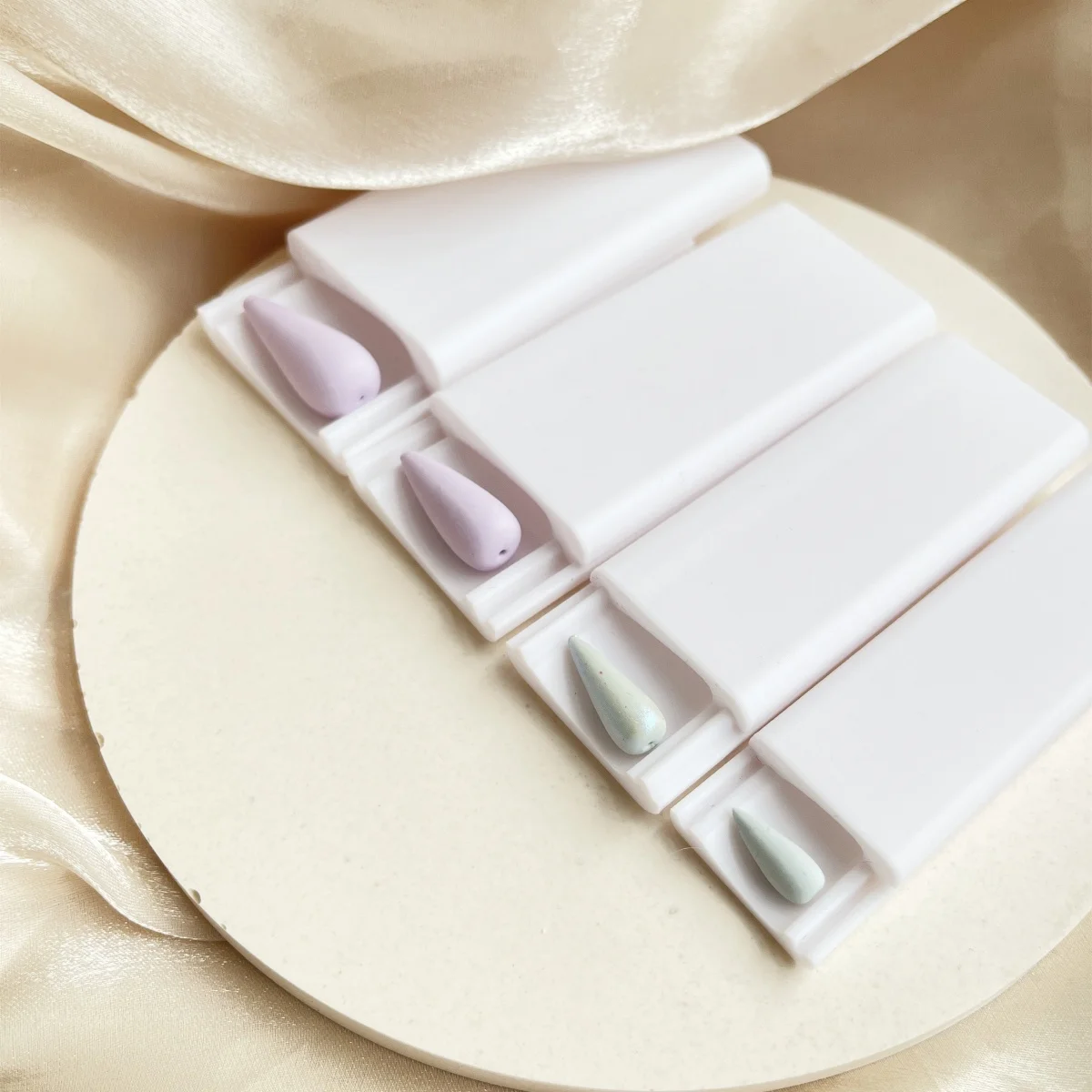 clay water drop shaped bead roller 2