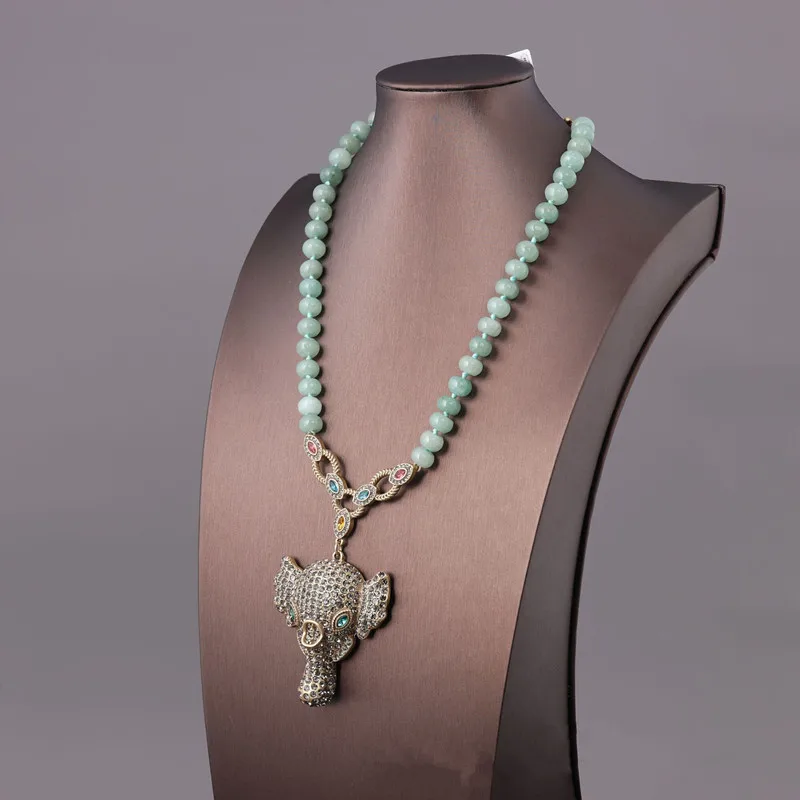 

Elephant pendant vintage style necklace style atmospheric personality