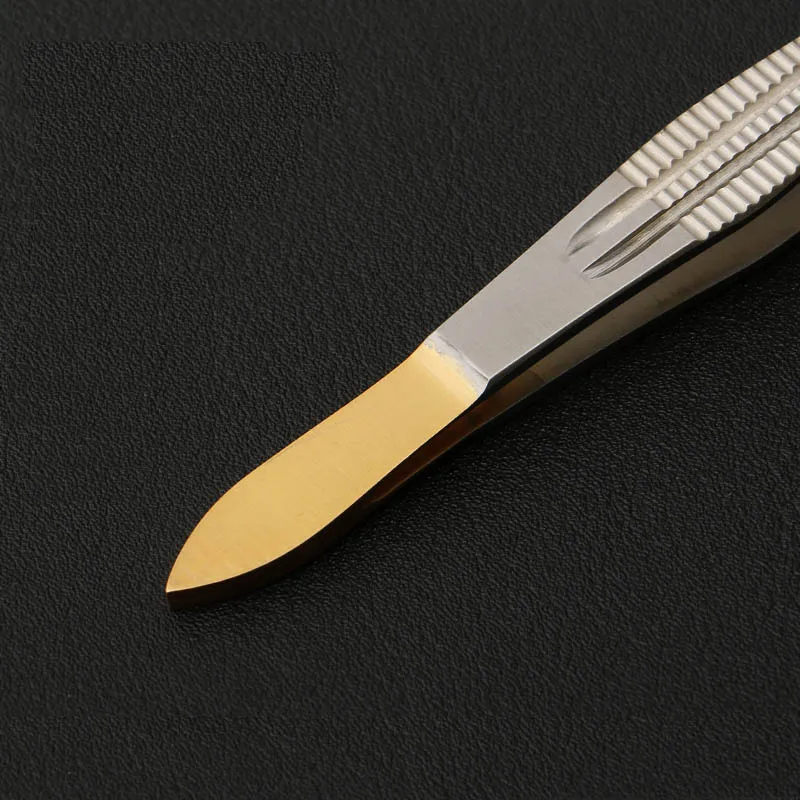 Рисунок 3 - Щипцы для глаз из нержавеющей стали с золотыми ручками