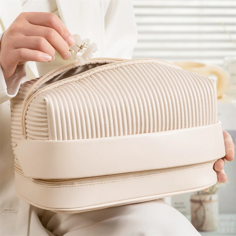 

Zipper Toast Travel Makeup Bag for Women Cosmetic Bag Large Capacity Makeup Bag Storage Organizer PU Leather Toiletry Bag