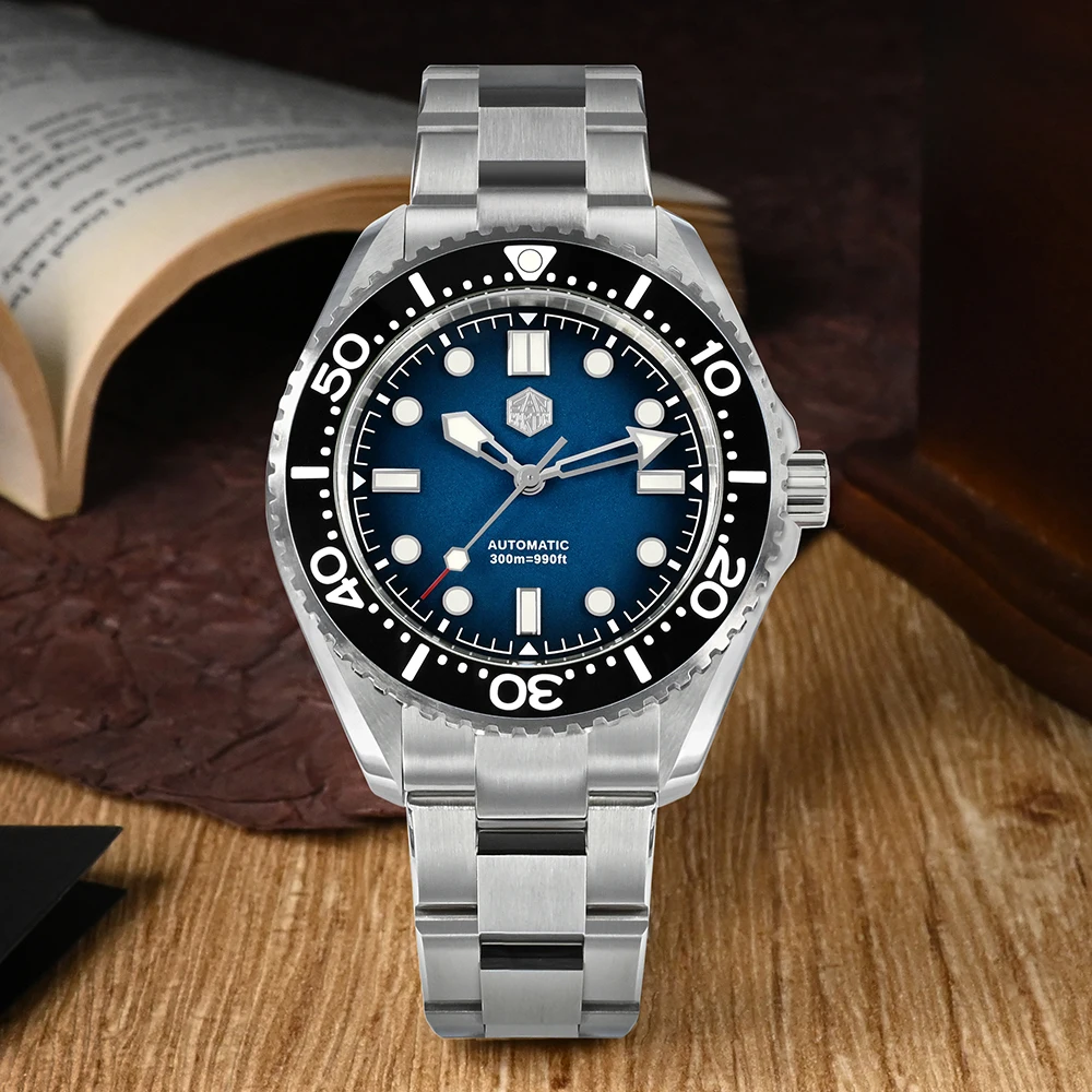 San Martin Diving Sports Men Wristwatch 300m Helium Device Blue luminous NH35 Automatic Mechanical Watch 42.5mm Upgraded SN0036