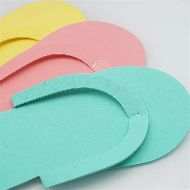 Wholesale 12 Pairs Random Color Disposable Foam Slippers Pedicure Slippper For Salon Spa Hotel Pedicure Foot Flip Flop Slippers