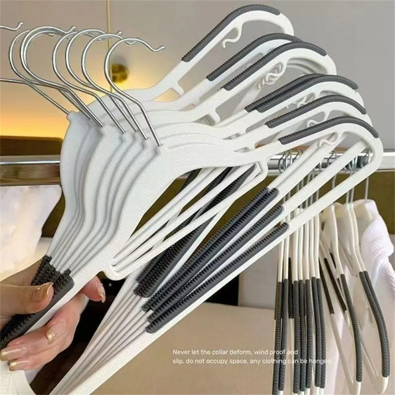 

Household Coat Hanger Rubber Non-slip Rotatable Wet And Dry Household Products Adult Hanger Strong Load-bearing Plastic Hangers