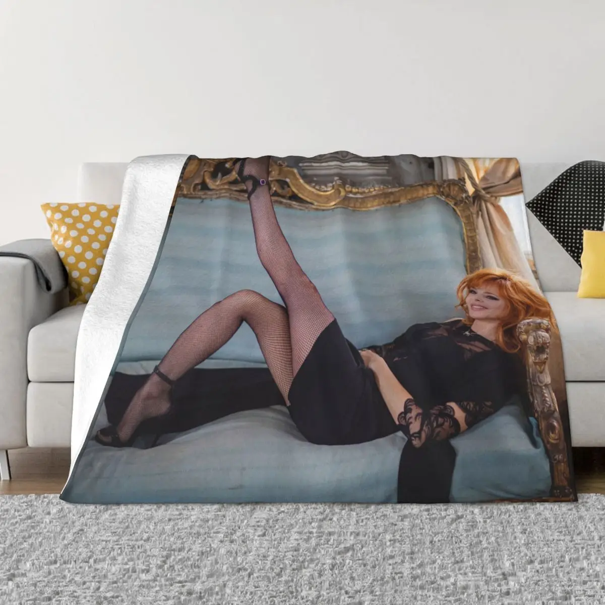 

Mylene Farmer French Singer Blanket Coral Fleece Plush Winter Breathable Throw Blanket for Bedding Office Plush Thin Quilt