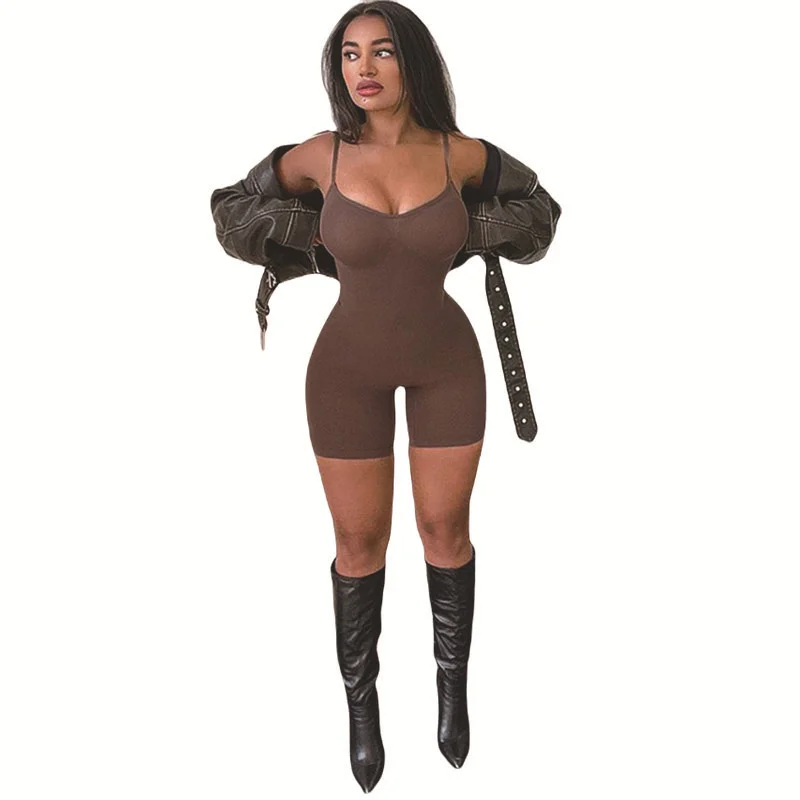 

LEOSD Women Jumpsuit Clothing New Suspender Waist Show Chest Lift Hip Casual Sports One-piece Shorts Jumpsuit Playsuit Women