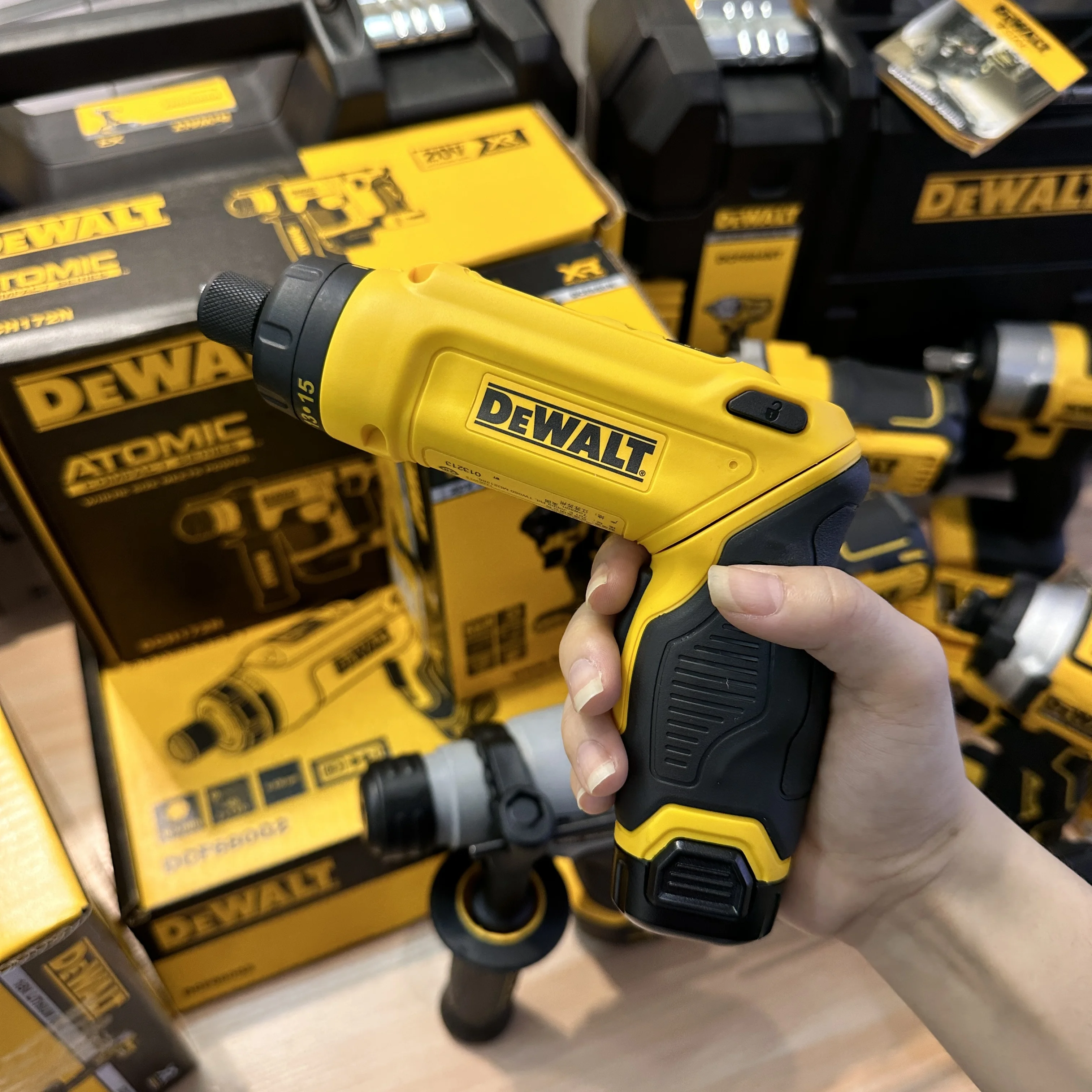 Dewalt DCF680G2 Atornillador giroscópico a batería 7,2V » Pro Ferretería