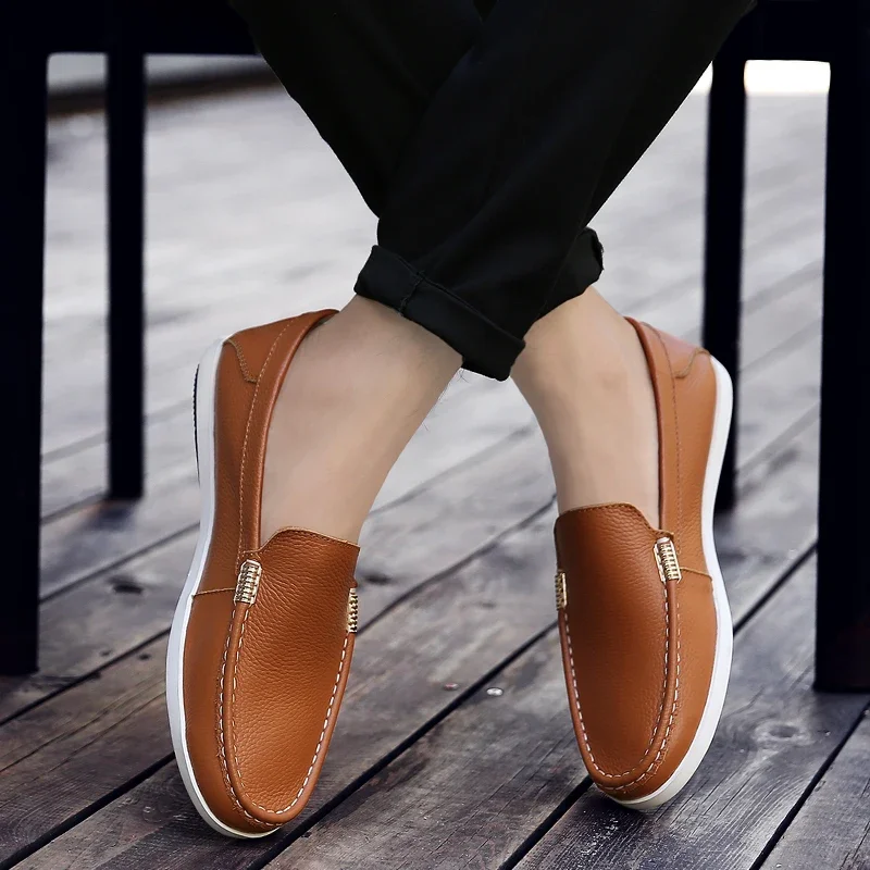 2024 New Men Loafers Fashion Genuine Leather Casual Flat Slip - on Driving Footwear Boat Shoe Comfortable Lazy Male Shoes