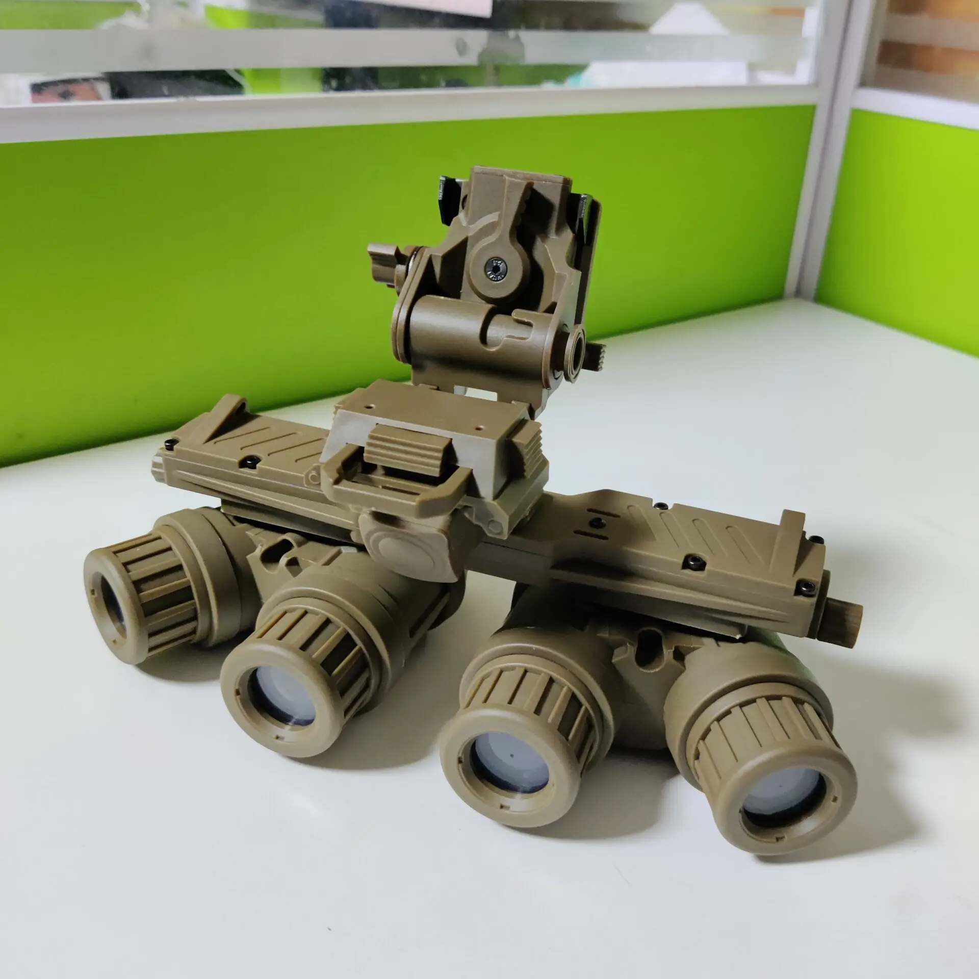 Tactical NVG AN/PVS31 /GPNVG 18 /PVS15/PVS18/PVS31 Helmet Night Vision Goggle Dummy Model Airsoft Decoration No function