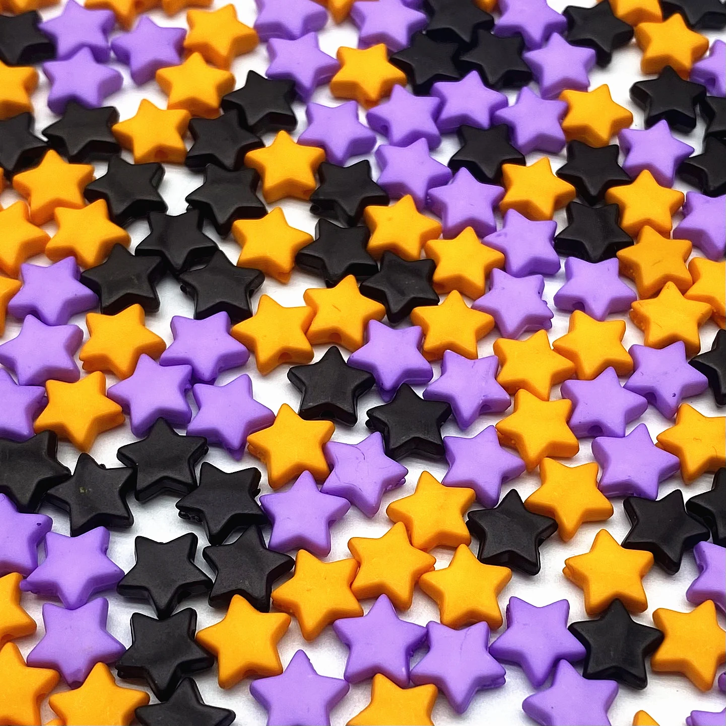 100 Stück farbige Halloween-Acrylperlen in Sternform für die Herstellung von DIY-Schmuck