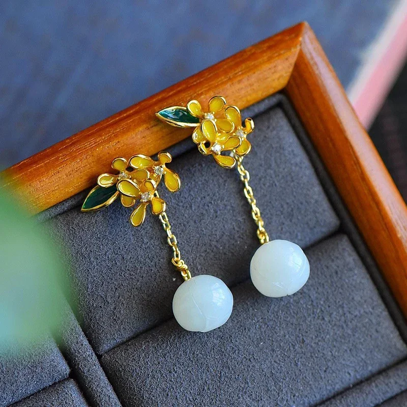 Orecchini di magnolia di giada bianca Pietra preziosa Zircone Donne naturali Fascino di cristallo Regali di calcedonio Amuleto Gioielli fortunati Moda  36