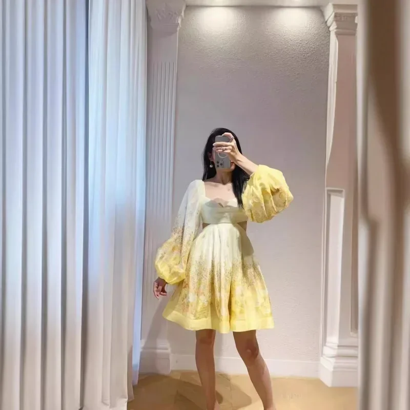 

2024Australian NicheZIMSame Honeymoon Tourism Dress Seaside Travel Non-Mainstream Style Small Turtleneck Mid-Length