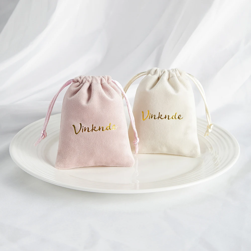 100pcs Personalized Jewelry Pouches Custom Logo Soft Velvet Drawstring Pink Small Wedding Favor Bags Makeup Decoration Packaging decorative dogs and flowers on lid metal round trinket keepsake newest puppy figurine wedding favor table decoration