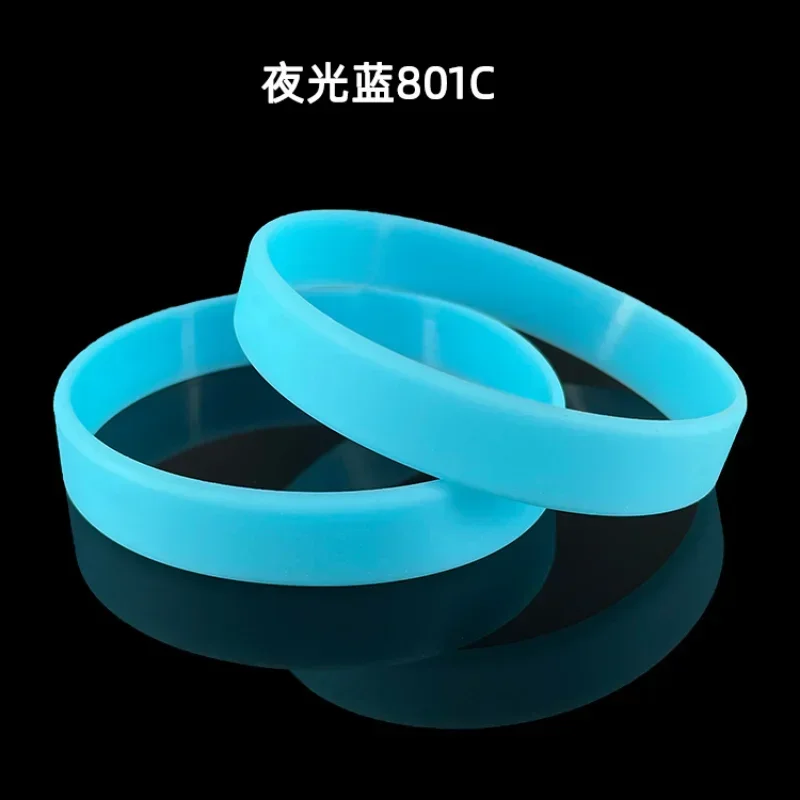 Paw Patrols Wristband Debossed Silicone Luminous Wristbands Promotional Bracelet Hand Bands Party Supplies Gift children toys glow in the dark bracelet birthday party decorations