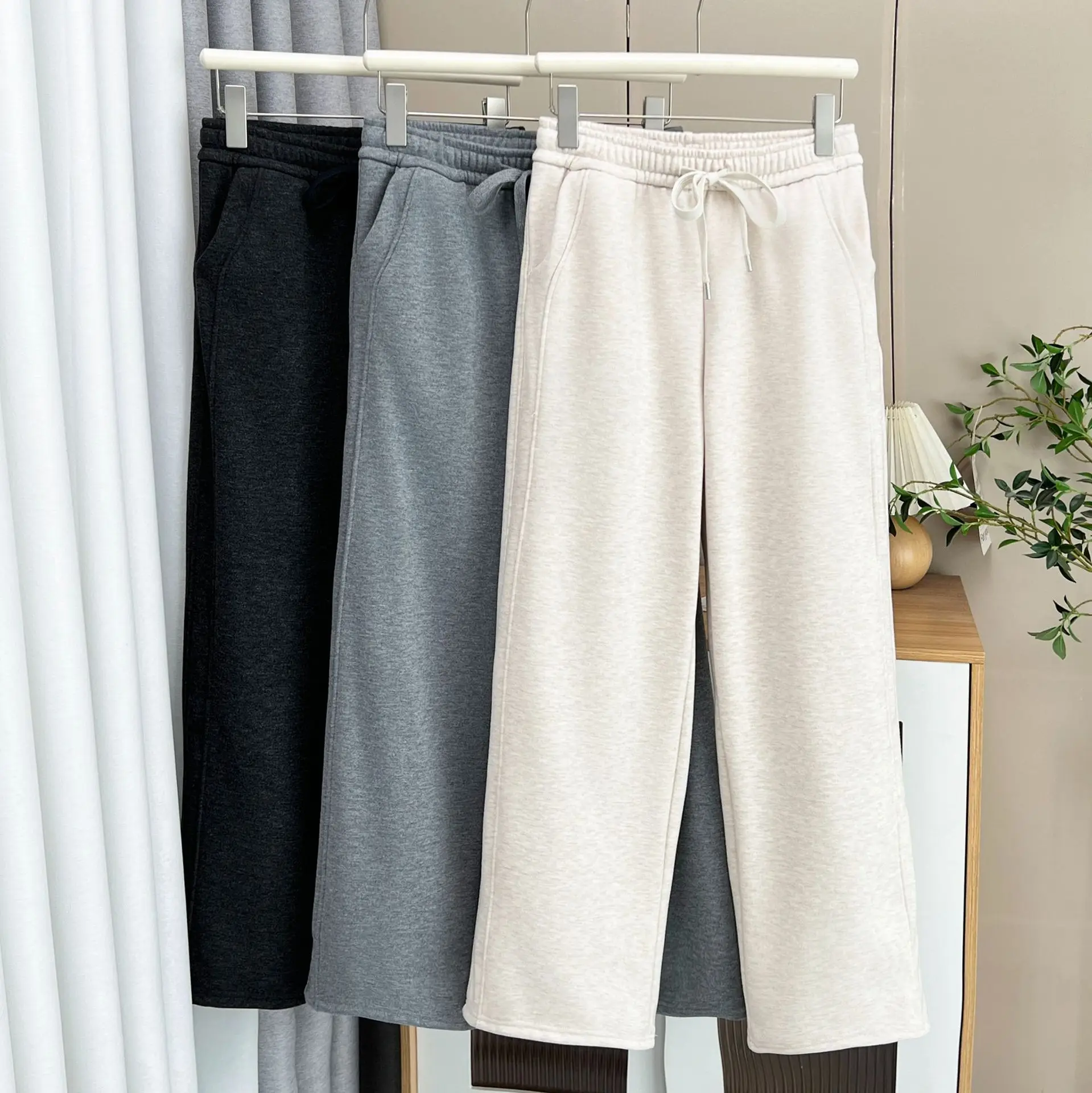 XXXXL Fashion Plus Size Women's Straight Leg Pants 2025 Winter New Fleece three-dimensional Cut Casual Trousers 8038