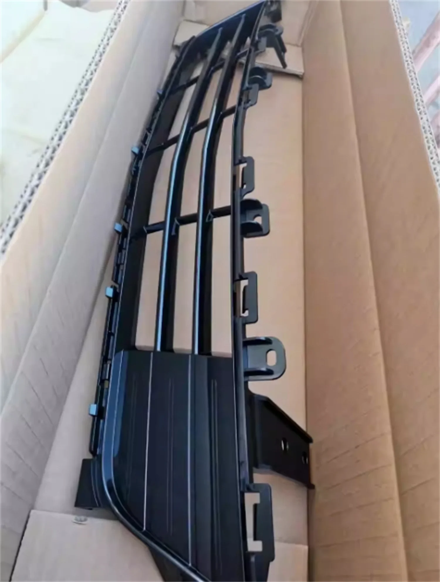 

Auto Car Front Bumper Grill for Cadillac CT6 Mask Radiator Grille bottom grills Air outlet grille